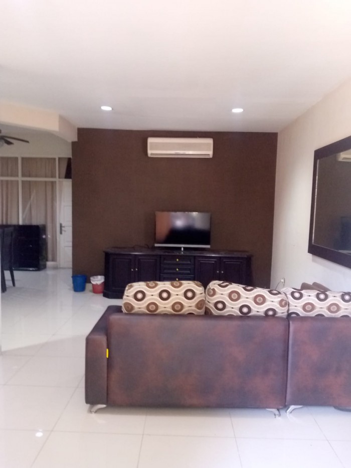 Rumah Disewakan Fully Furnished di Meadow Green Lippo Cikarang